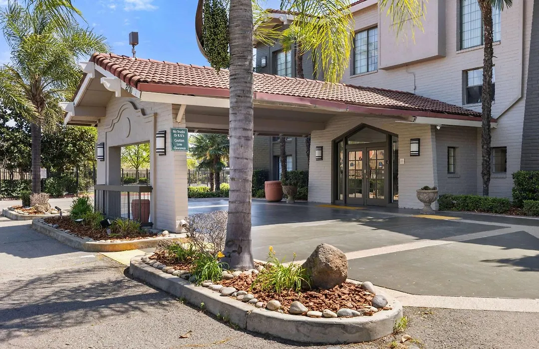 La Quinta Inn By Wyndham Stockton-1