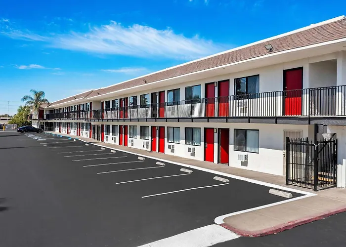 Vacation rental: Econo Lodge Stockton Near I-5 Fairgrounds